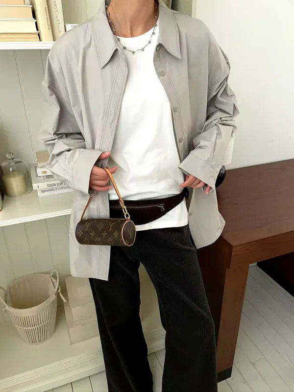 Áo sơ mi nữ thời trang đơn giản, dễ dàng phối hợp với nhiều phong cách
