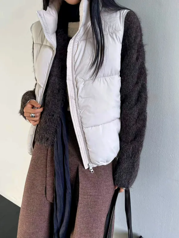 Stylish Women's Vest Jacket, Lightweight and Warm, Perfect Match