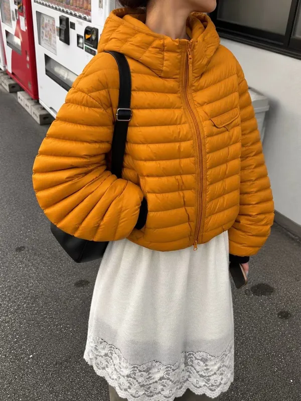 Stylish Orange Women's Down Jacket - Lightweight and Warm, Perfect for Any Outfit