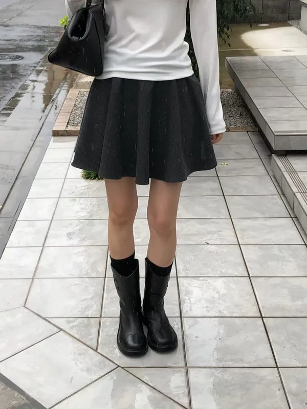 Chic Versatile Mini Skirt to Showcase Your Elegant Charm