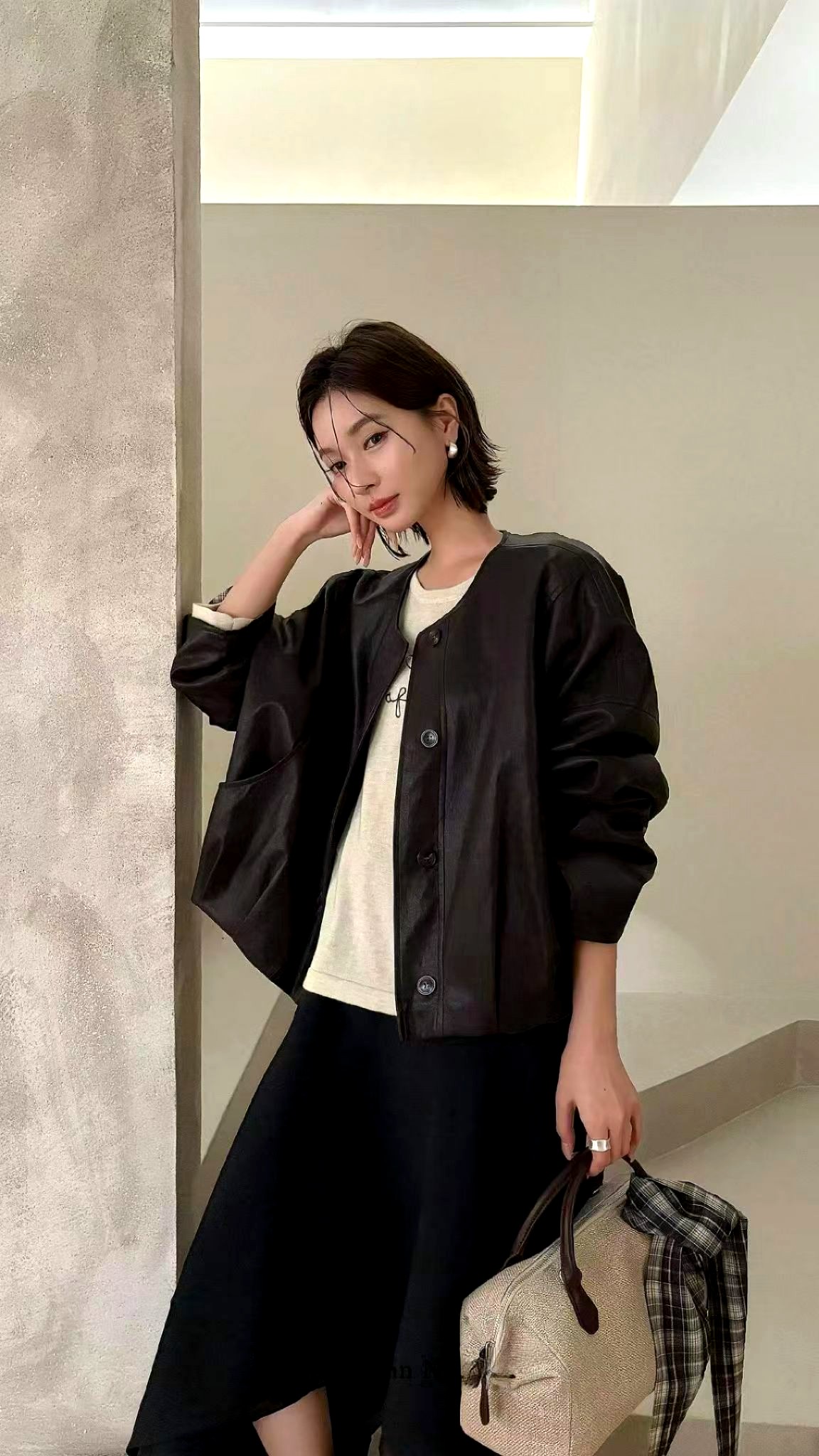 스타일리시하고 다재다능한 여성 자켓으로 나만의 매력을 쉽게 드러내세요