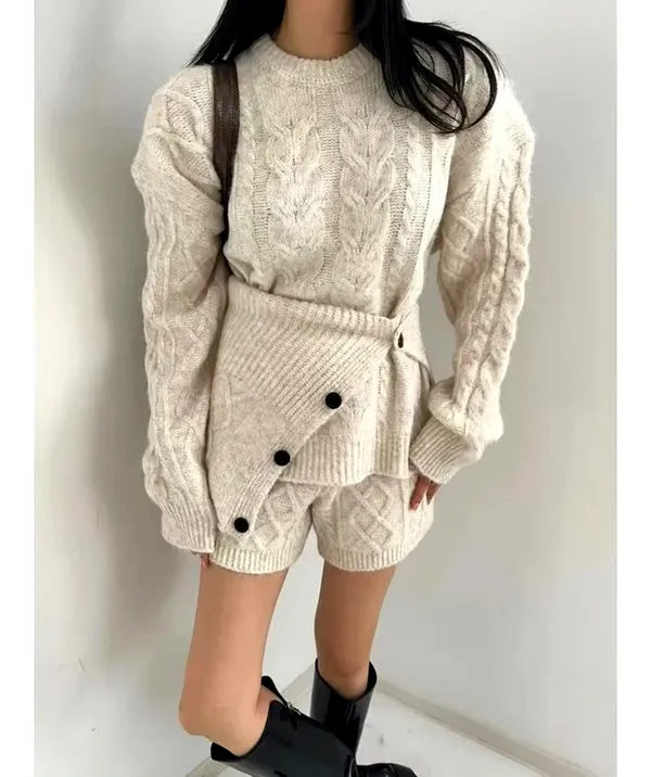 Stylish Knit Women's Outfit Set - Comfortable and Versatile