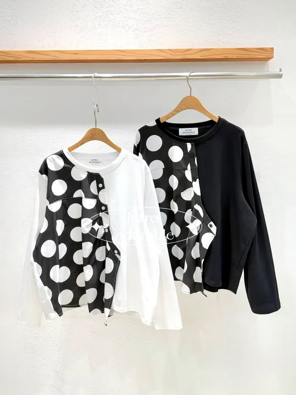 Fashion polka dot spliced women's top, comfortable and versatile.