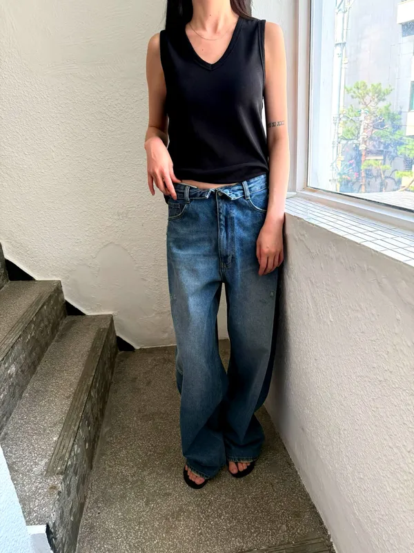 Stylish Loose-Fit Denim Jeans, Comfortable and Versatile, Perfect for Summer