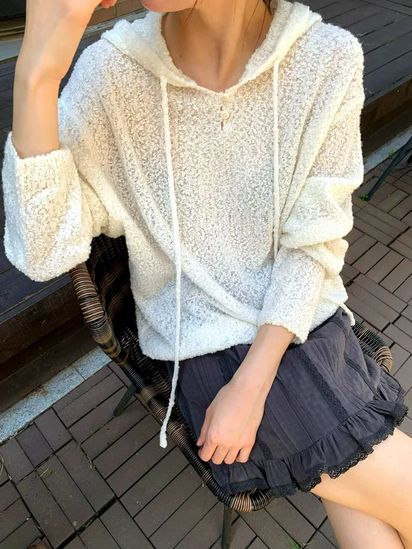 Comfortable and Soft Women's Top, Casual Style for Spring and Autumn