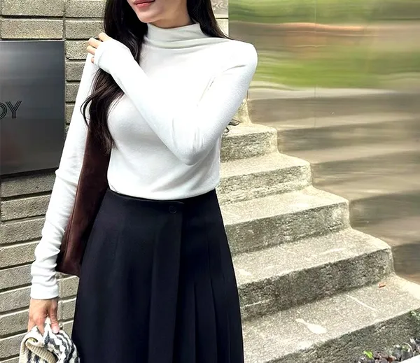 簡約白色長袖T恤，舒適透氣，完美搭配