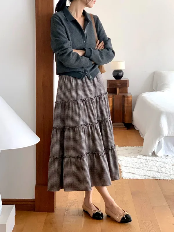 Elegant Plaid Dress for Women, Effortlessly Paired with Fashionable Jackets