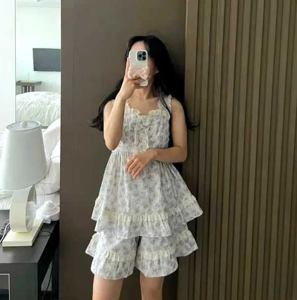 Fresh Floral Women's Outfit Set - Comfortable and Breathable for Summer
