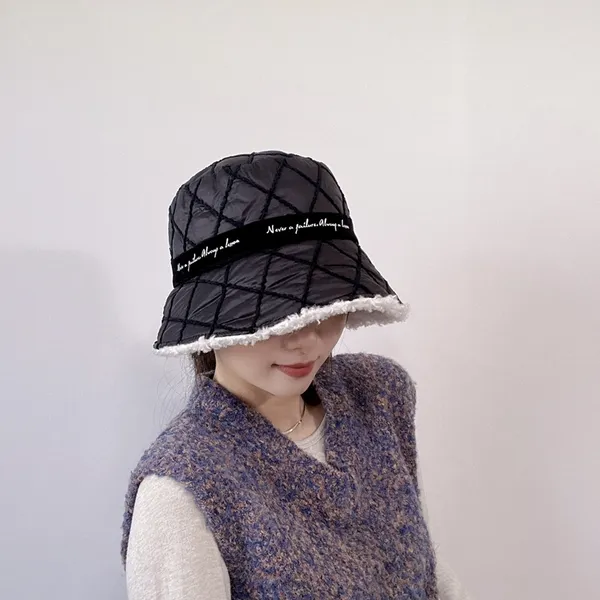 Fashionable Warm Black Fisherman Hat - A Winter Essential