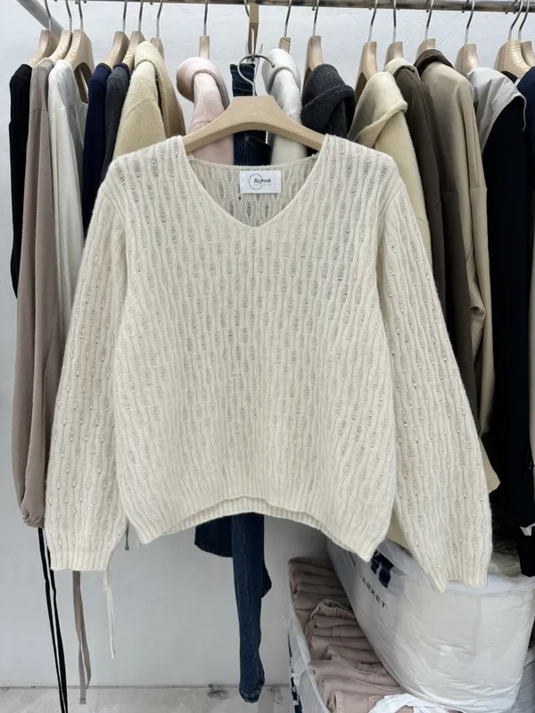 Elegant Knitted Cardigan - Comfortable and Versatile