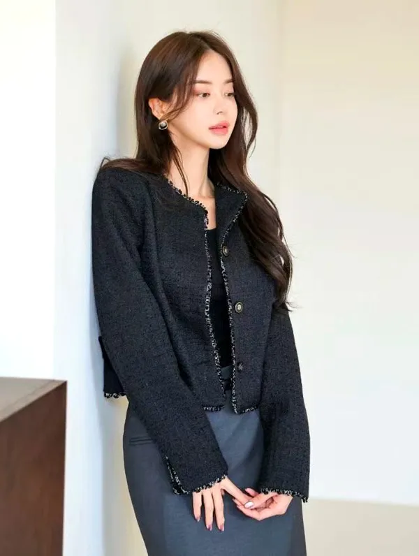 Elegant Women's Jacket, Classic Black Design