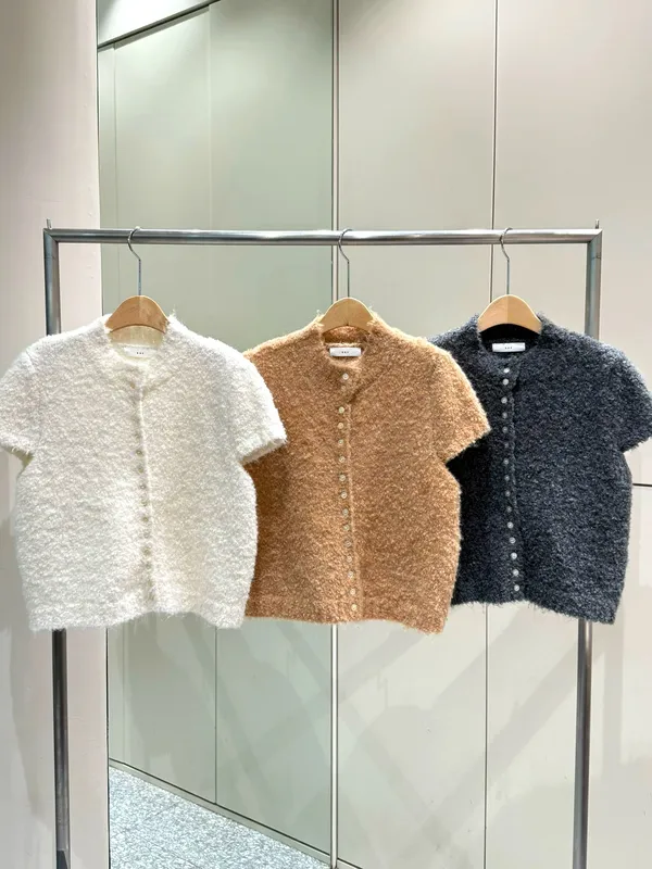 Stylish Plush Short Sleeve Top - Comfortable and Versatile