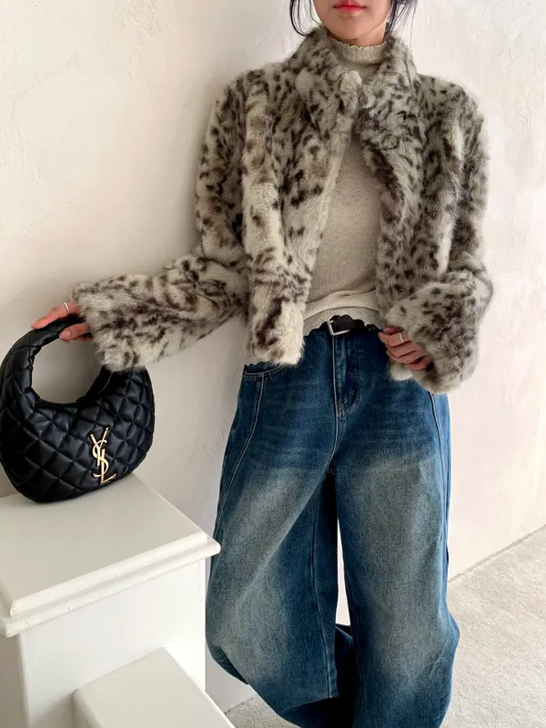 Stylish Leopard Print Women's Jacket - Warm and Comfortable, Perfect Match