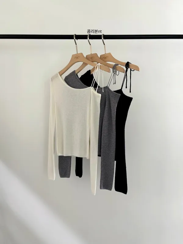 Stylish and Minimalist Women's Top, Comfortable and Breathable for Spring and Summer