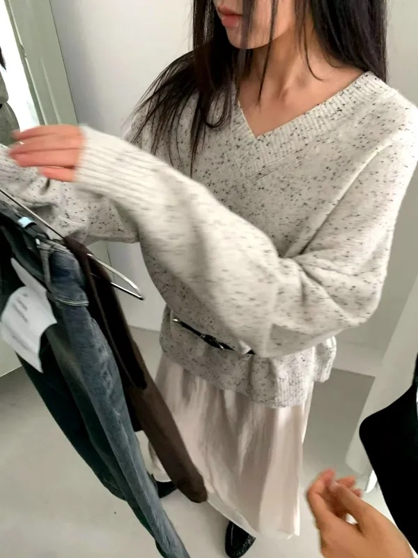 Áo len thời trang - Thoải mái và đa năng cho lựa chọn hoàn hảo mùa thu đông