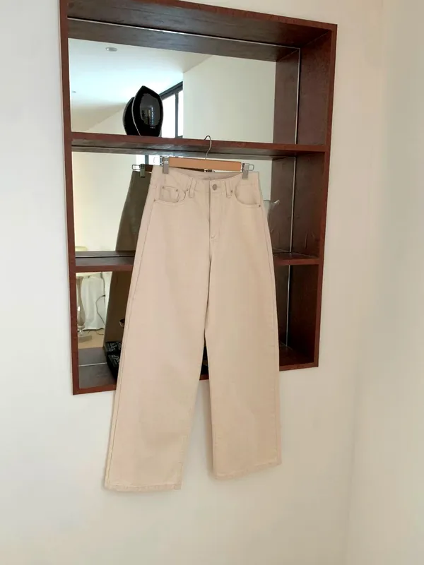 Stylish Versatile Women's Pants with Comfortable Slim Fit Design