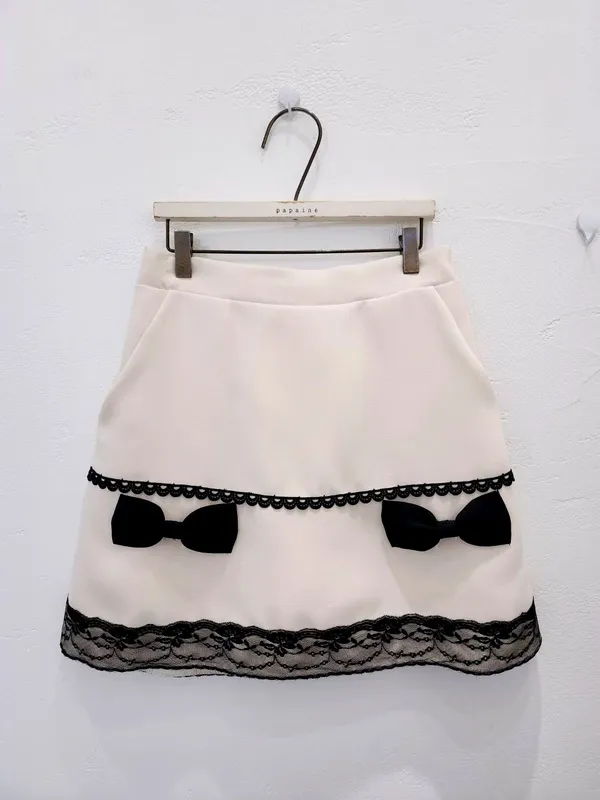 Elegant Lace-Decorated Dress for Women with Sweet Bow Design