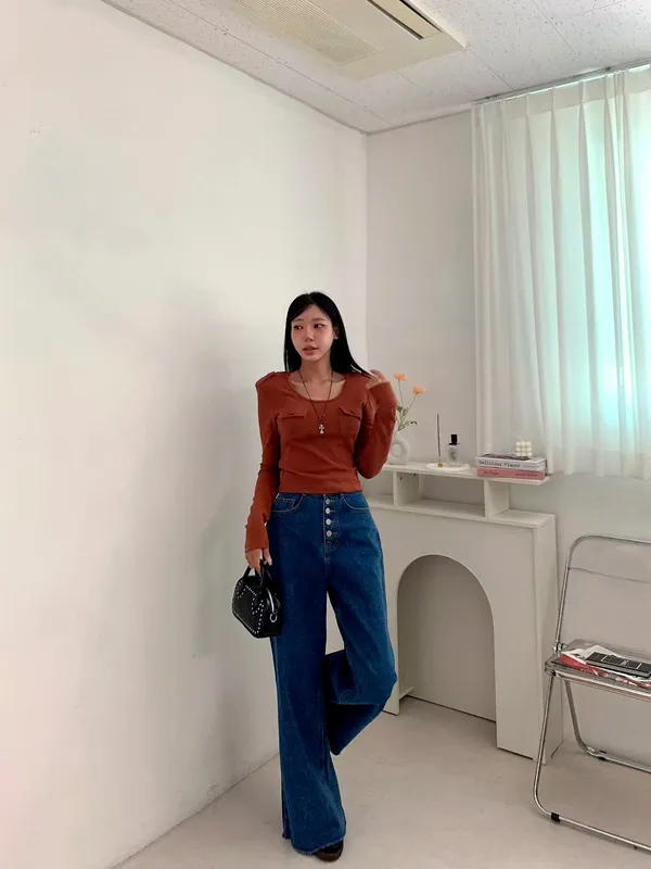Fashionable Slim-Fit Long Sleeve T-Shirt - Show Off Your Elegant Charm