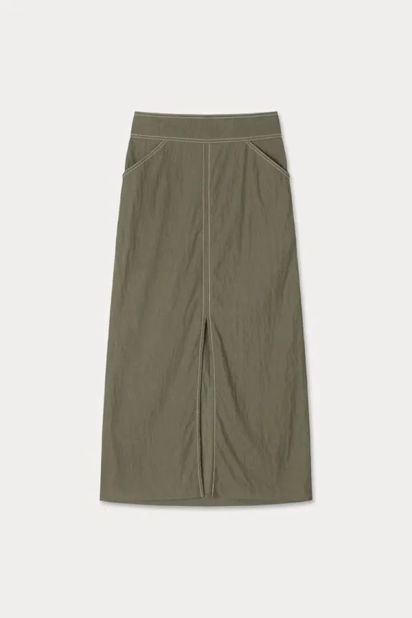 Elegant High-Waisted Midi Skirt - Versatile and Chic