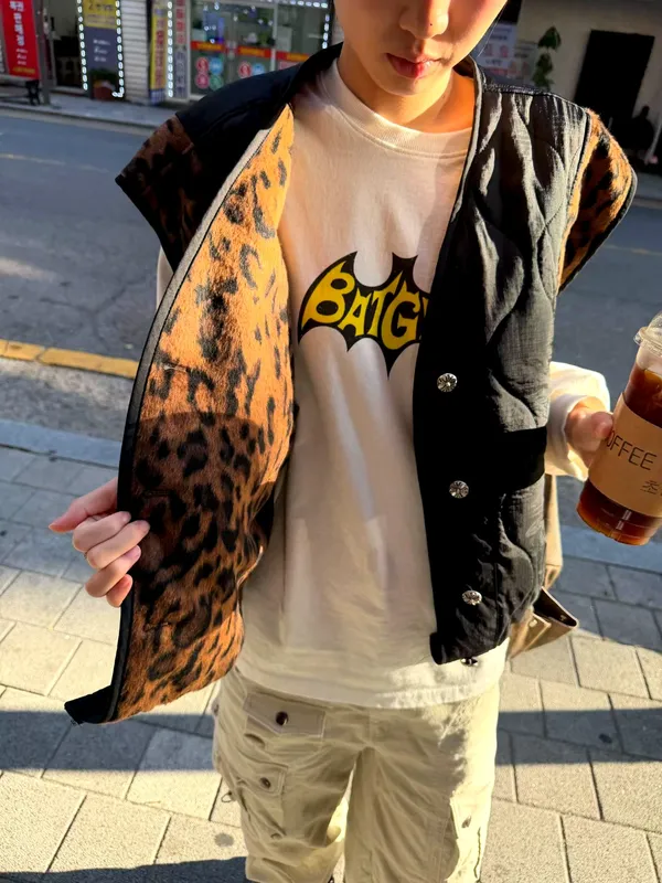 Stylish Women's Vest Jacket with Versatile Leopard Lining