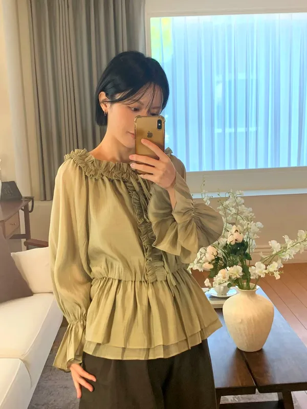 Elegant Ruffled Design Women's Top, Lightweight and Comfortable