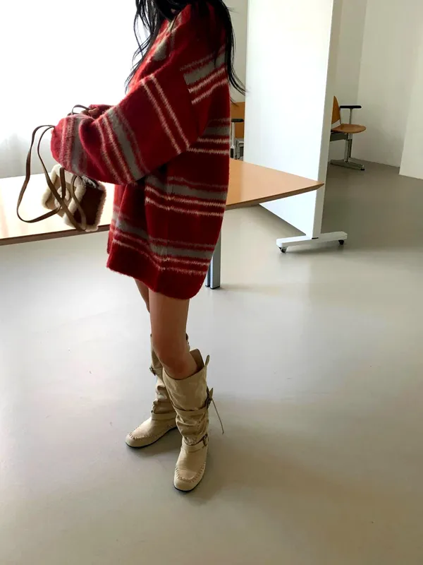 Fashionable Striped Sweater - Warm and Comfortable, Perfect for Fall and Winter
