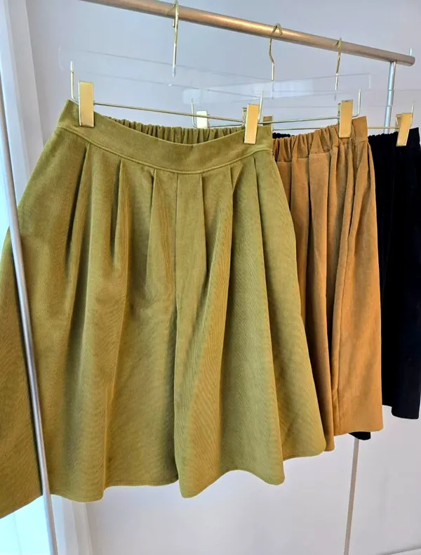 Fashionable Versatile Skirt, Showcasing Elegant Charm