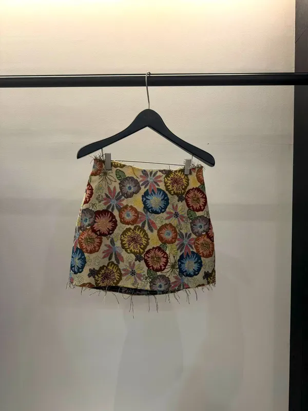 Stylish Embroidered Floral Midi Skirt - Showcase Your Elegance
