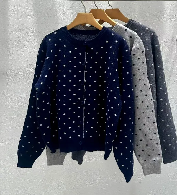Fashionable Polka Dot Women's Outfit, Comfortable and Versatile