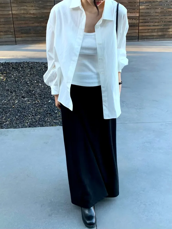 Minimalist Women's Shirt - Comfortable and Breathable for Any Occasion