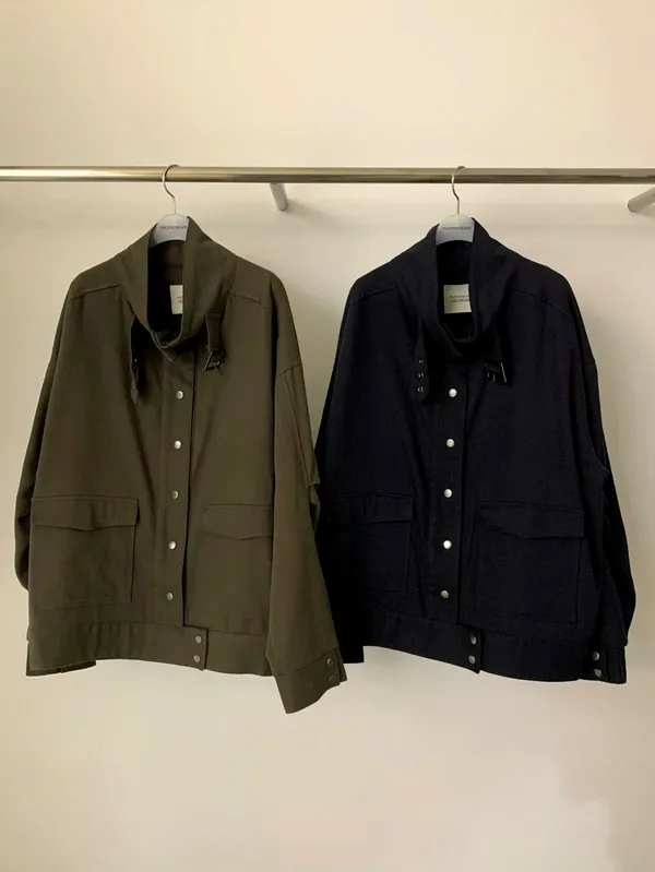 Stylish Women's Jacket - Comfortable and Versatile for Fall and Winter
