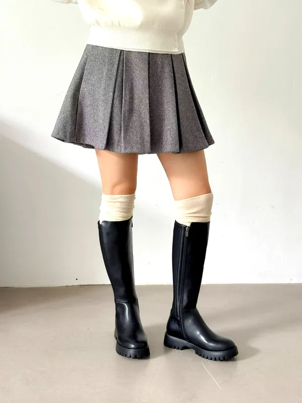 Stylish Women's Knee-High Boots, Comfortable and Durable, Perfectly Paired with Skirts