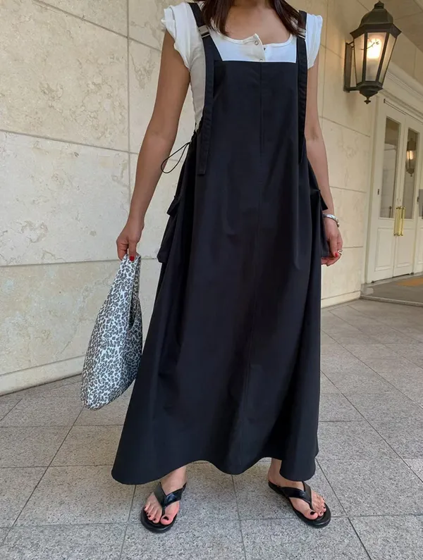 Elegant Black Dress - Effortlessly Create a Fashionable Look