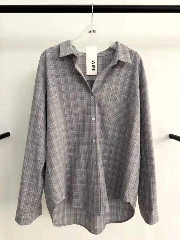 Stylish Plaid Women's Top - Comfortable and Breathable for Perfect Pairing