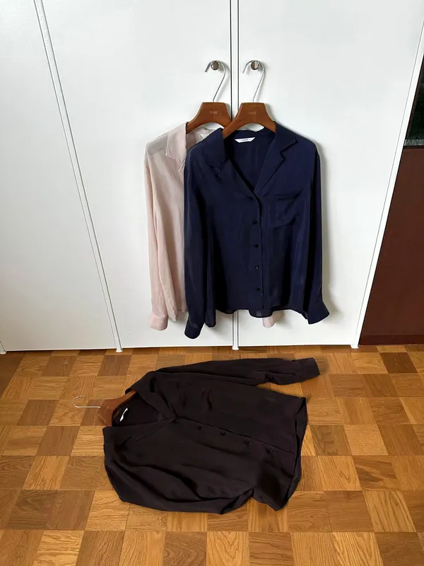 Elegant Women's Top, Lightweight and Breathable, Perfect for Various Occasions