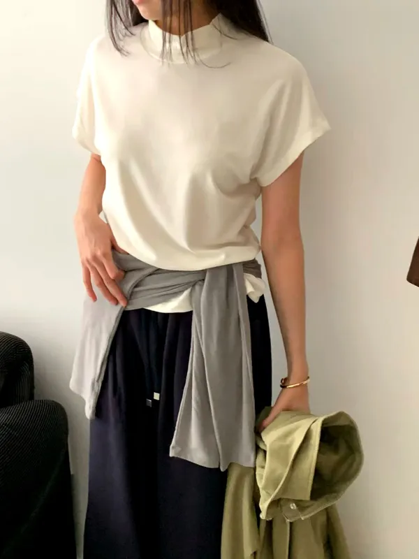 Stylish and Comfortable Women's T-Shirt - Perfect for Any Occasion