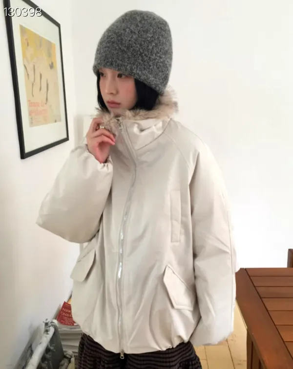 Stylish Warm Women's Hat, Elegant Gray Knit Design