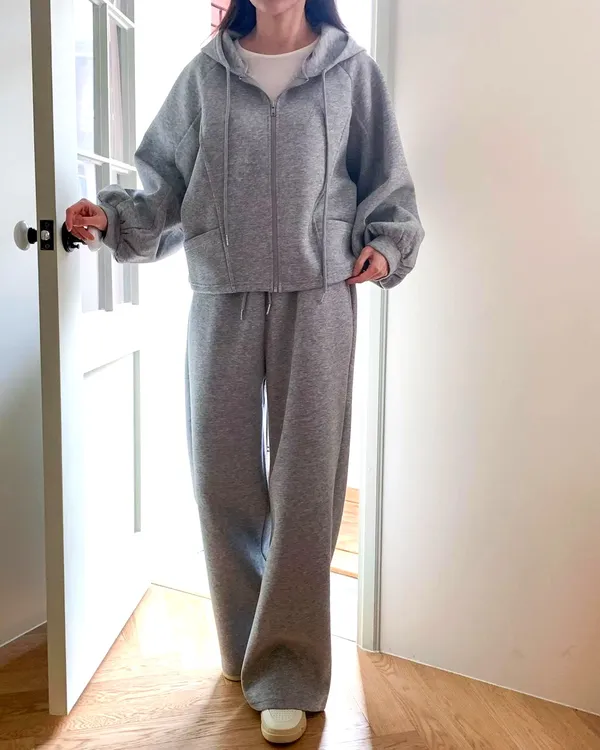 Stylish Casual Gray Women's Outfit, Comfortable and Versatile