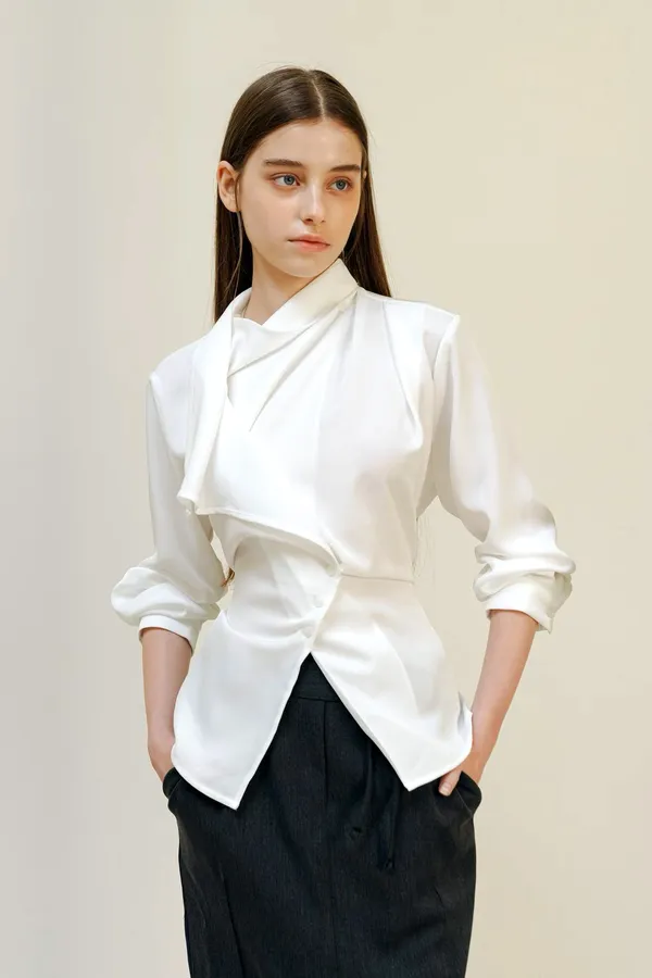 เสื้อเชิ้ตสีขาวเรียบหรู น้ำหนักเบา ระบายอากาศได้ สวมใส่ได้ทุกโอกาส