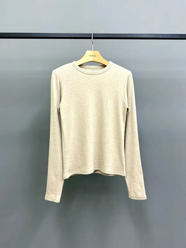 Minimalist Comfortable Women's Long Sleeve T-Shirt for Everyday Wear