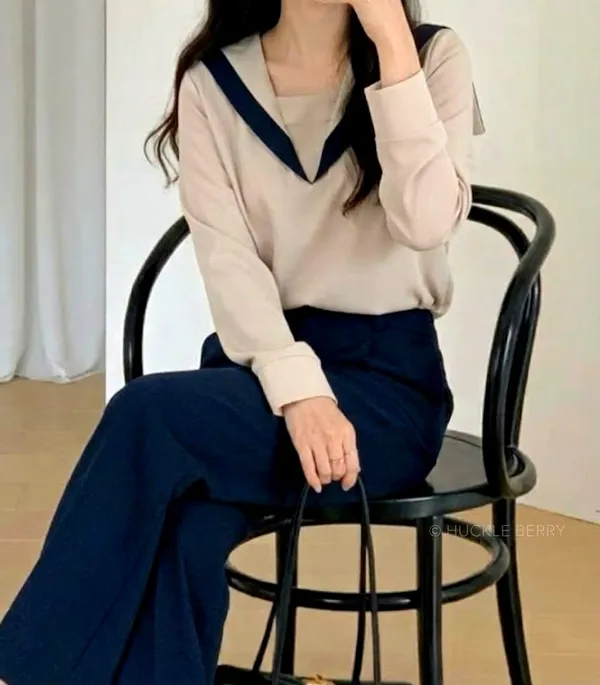 Elegant Women's Shirt - Minimalist and Fashionable for Various Occasions