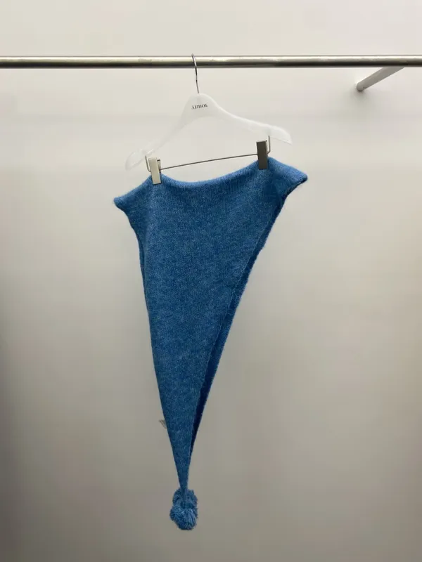 Stylish Blue Knitted Women's Shawl - Warm and Comfortable
