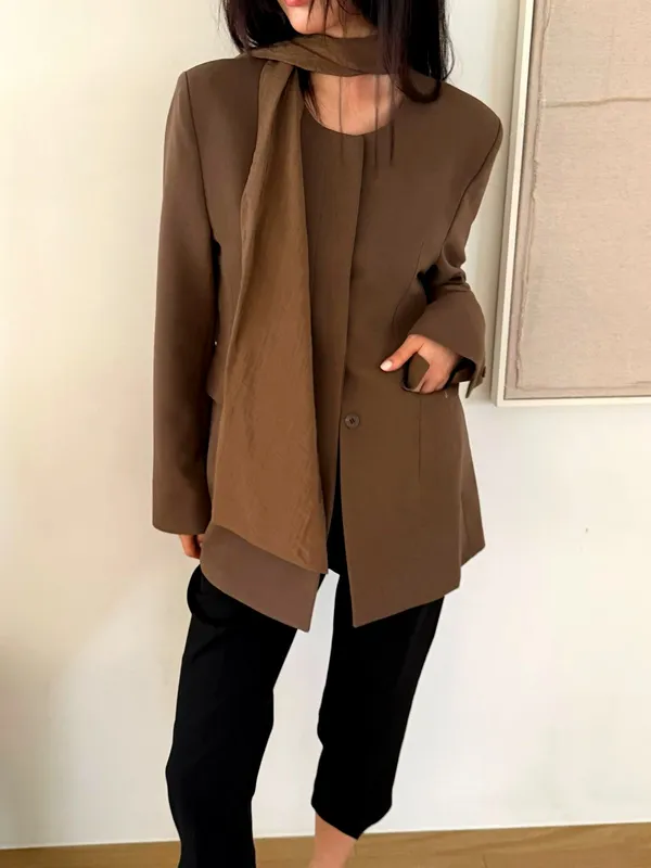 Stylish Minimalist Women's Jacket - A Must-Have for Elegant Charm