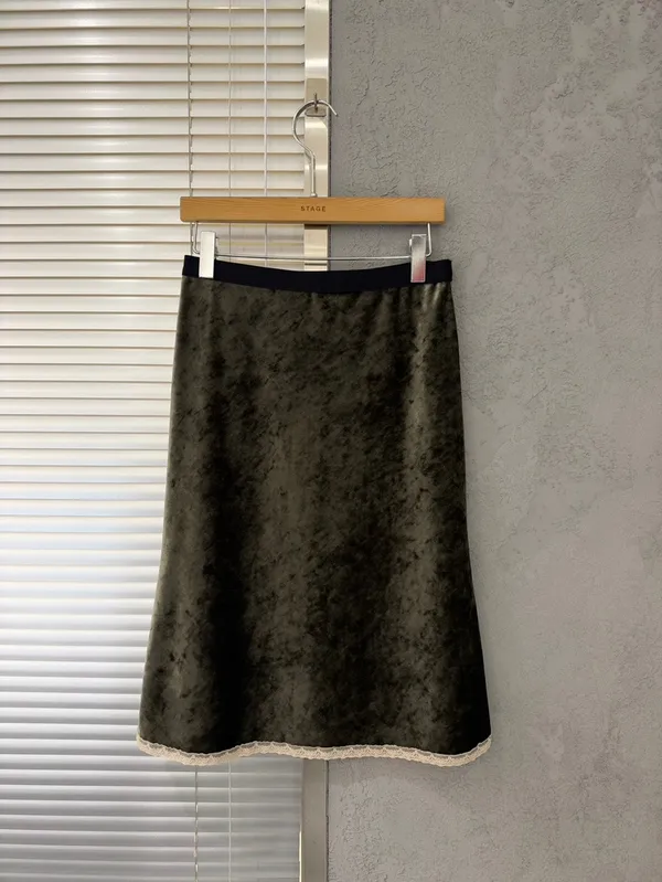 Elegant Velvet Midi Skirt - Showcase Your Feminine Charm