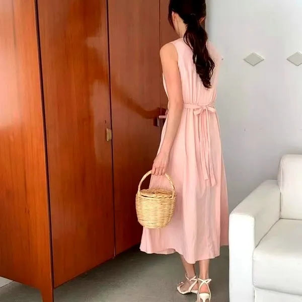 Elegant Pink Dress - Lightweight and Comfortable, Perfect for Summer
