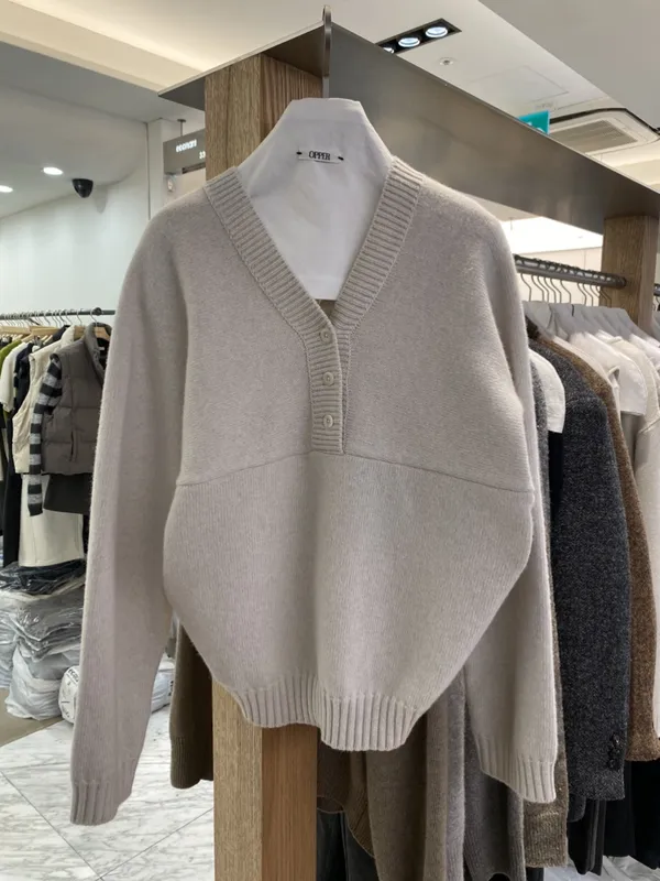 Stylish and Comfortable Women's Knitted Cardigan, Warm and Fashionable