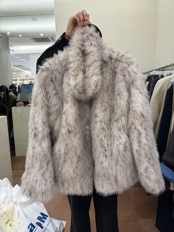 Stylish Plush Coat, Warm and Comfortable
