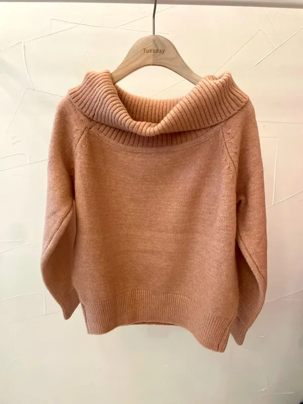 Warm and Comfortable Women's Sweater, Elegant Casual Style