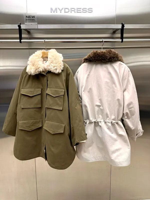 Fashion women's outerwear jacket, warm and comfortable, suitable for autumn and winter.