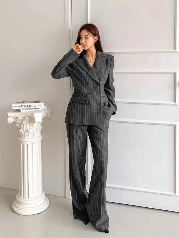 Elegant Striped Women's Pants, Stylish Slim Design New Arrival